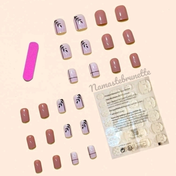 2/$16 Boho Leaf Press on Nails - Picture 3 of 16